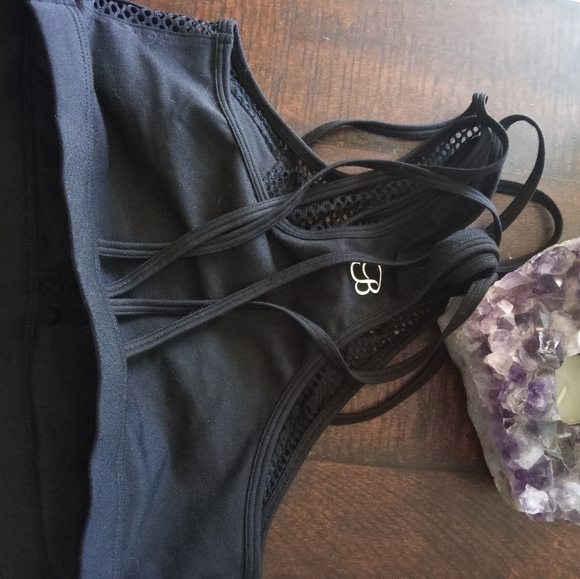 Bombshell Sportswear - Picture 4 of 5